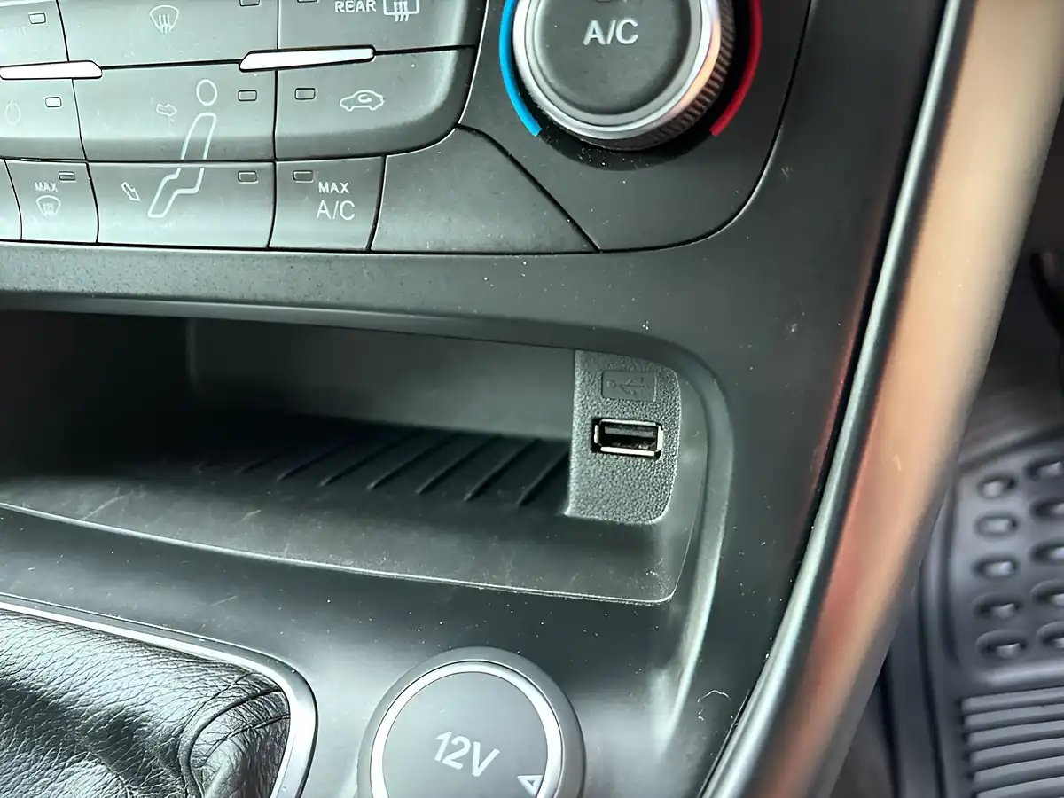 Used 2016 Ford Focus ST-2 White - Interior and Exterior details 14