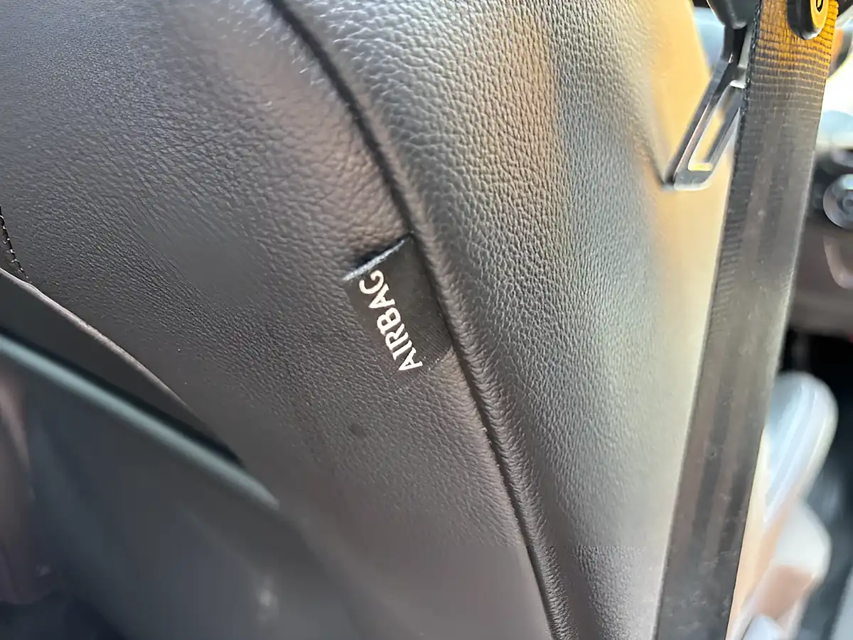 Used 2016 Ford Focus ST-2 White - Interior and Exterior details 17