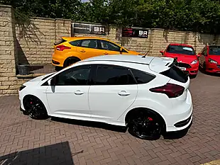 Used 2016 Ford Focus ST-2 White - Interior and Exterior details 7