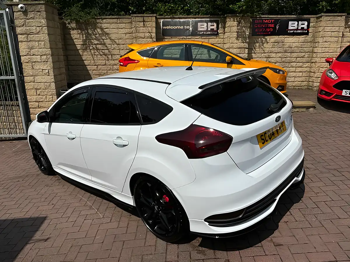 Used 2016 Ford Focus ST-2 White - Interior and Exterior details 8