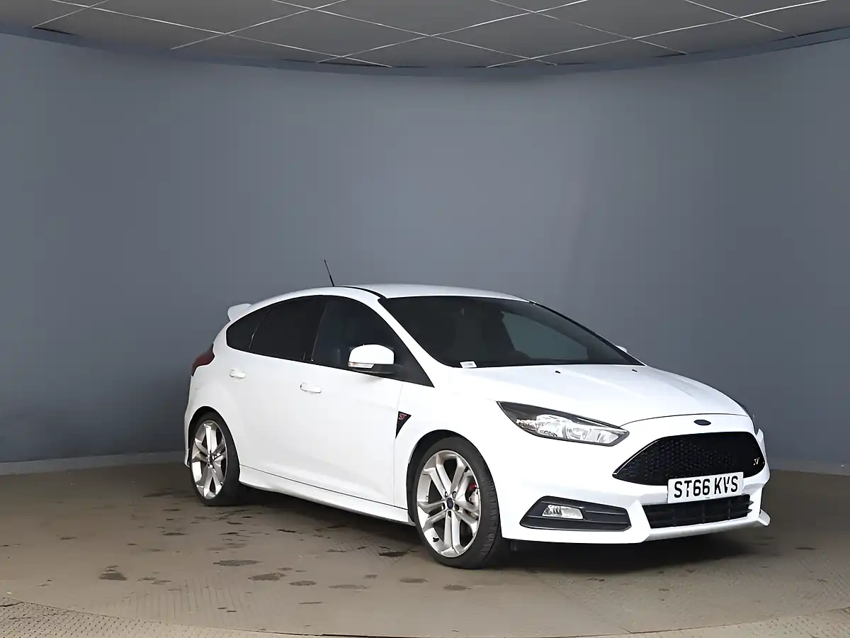 Used 2016 Ford Focus ST-2 White - Interior and Exterior details 12