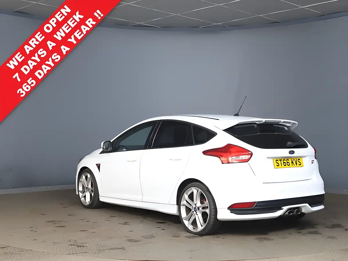 Used 2016 Ford Focus ST-2 White - Interior and Exterior details 3
