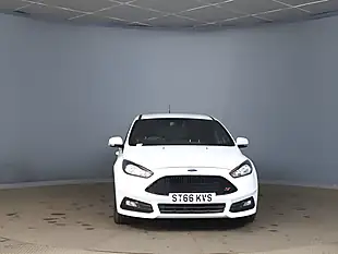 Used 2016 Ford Focus ST-2 White - Interior and Exterior details 9