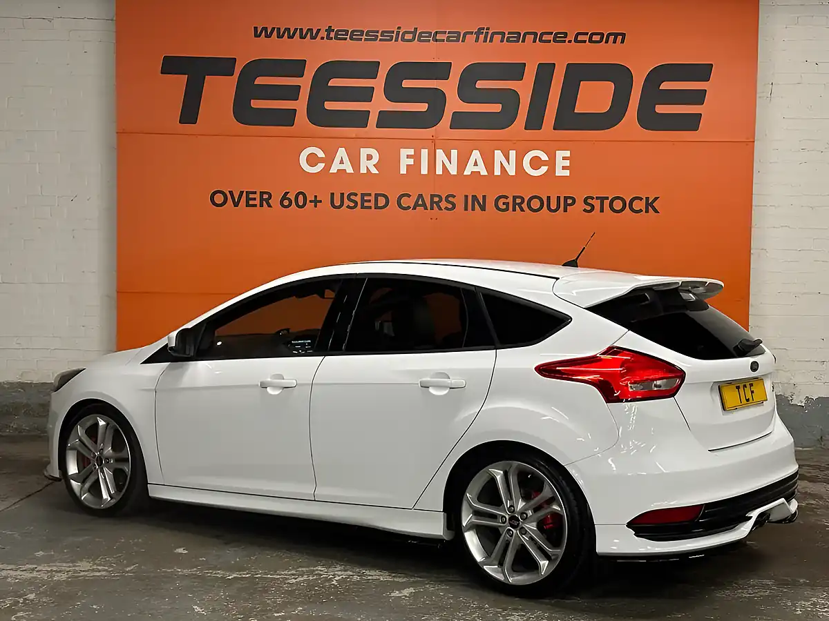 Used 2016 Ford Focus ST-2 White - Interior and Exterior details 8