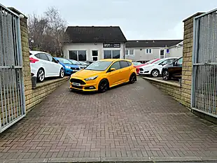 Used 2016 Ford Focus ST-2 Yellow - Interior and Exterior details 3