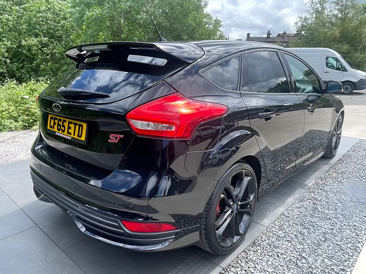 Used 2016 Ford Focus ST-3 Black - Interior and Exterior details 12