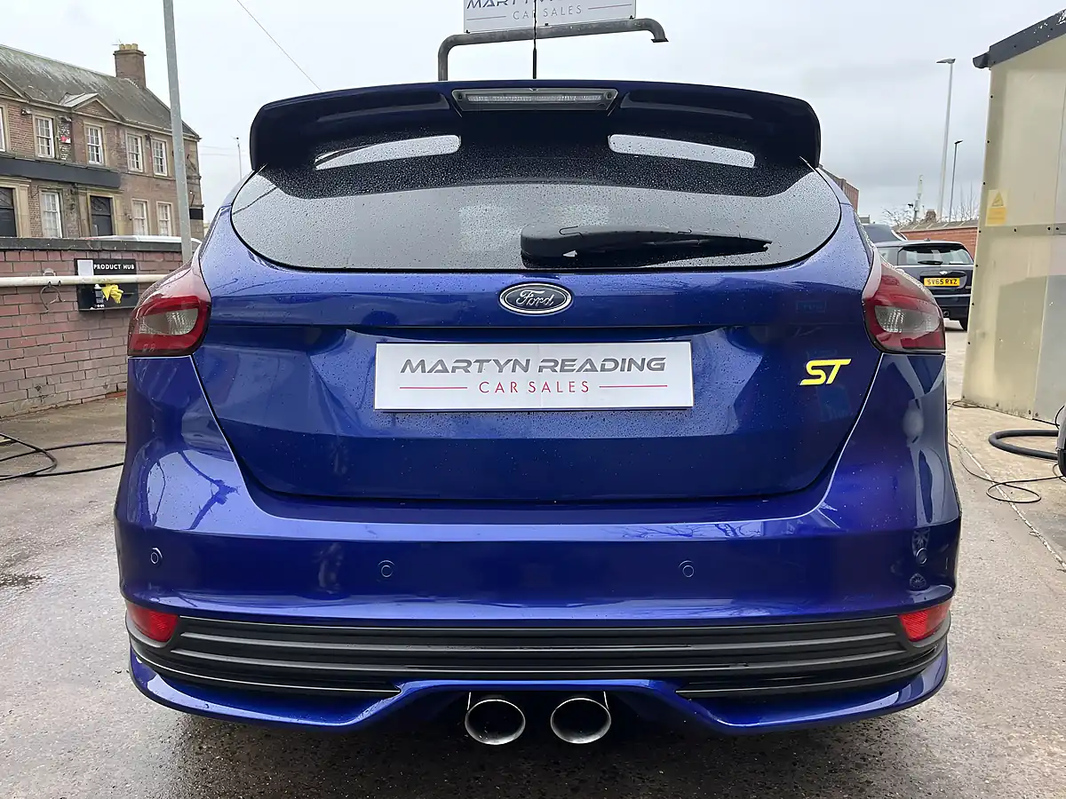 Used 2016 Ford Focus ST-3 Blue - Interior and Exterior details 7