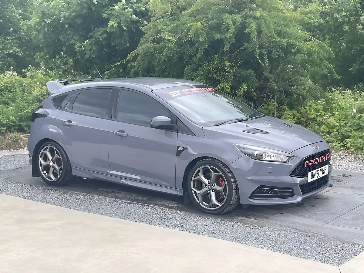 Used 2016 Ford Focus ST-3 Grey - Interior and Exterior details 14