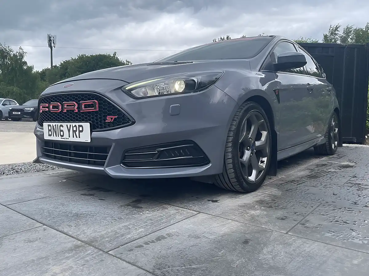 Used 2016 Ford Focus ST-3 Grey - Interior and Exterior details 17