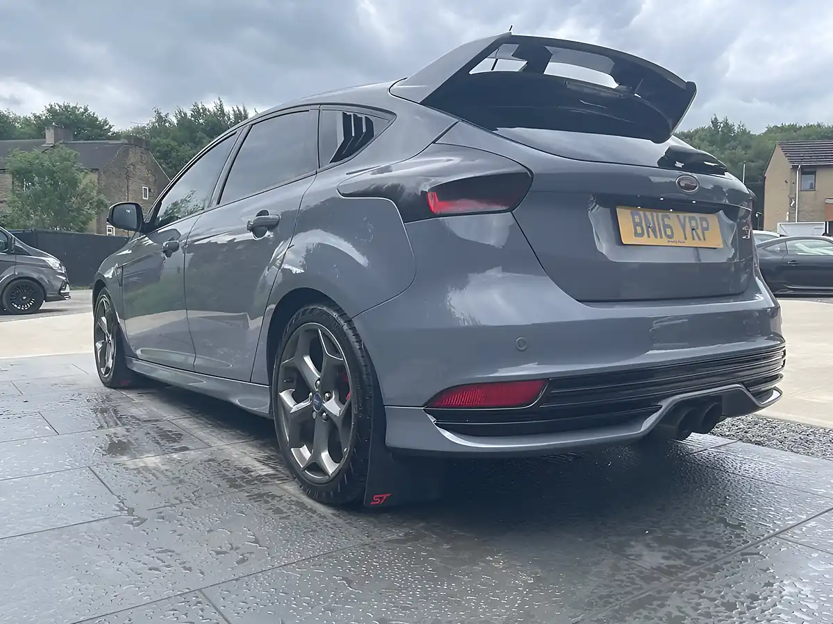 Used 2016 Ford Focus ST-3 Grey - Interior and Exterior details 19