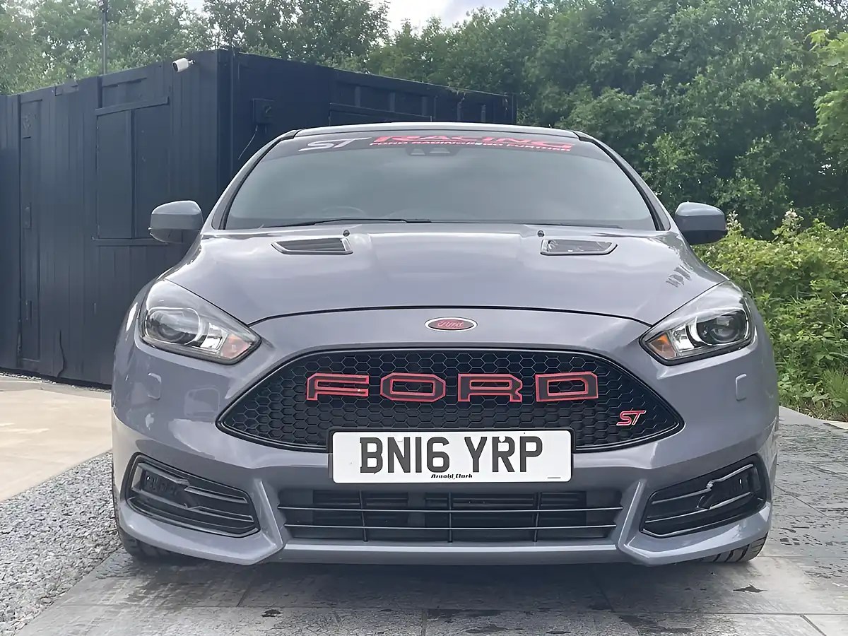 Used 2016 Ford Focus ST-3 Grey - Interior and Exterior details 2