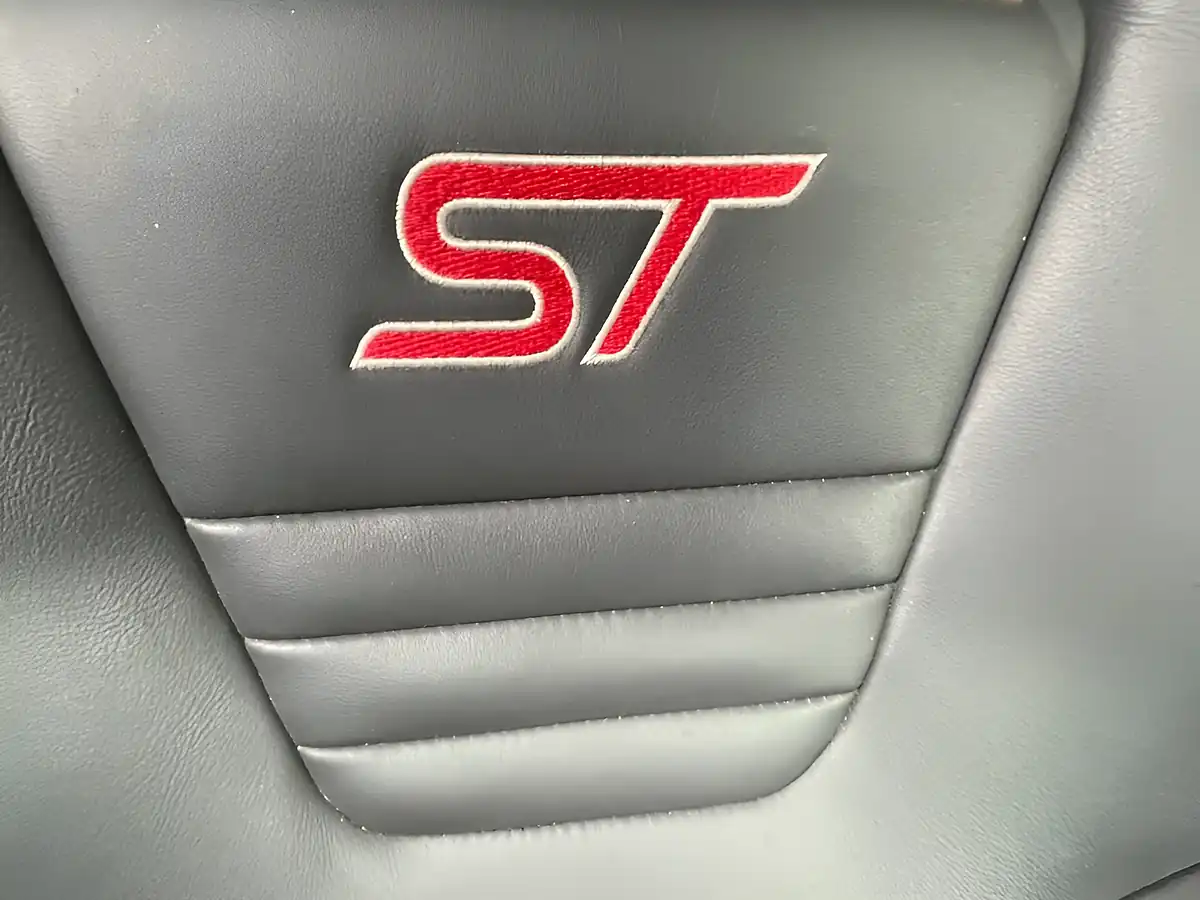 Used 2016 Ford Focus ST-3 Grey - Interior and Exterior details 6