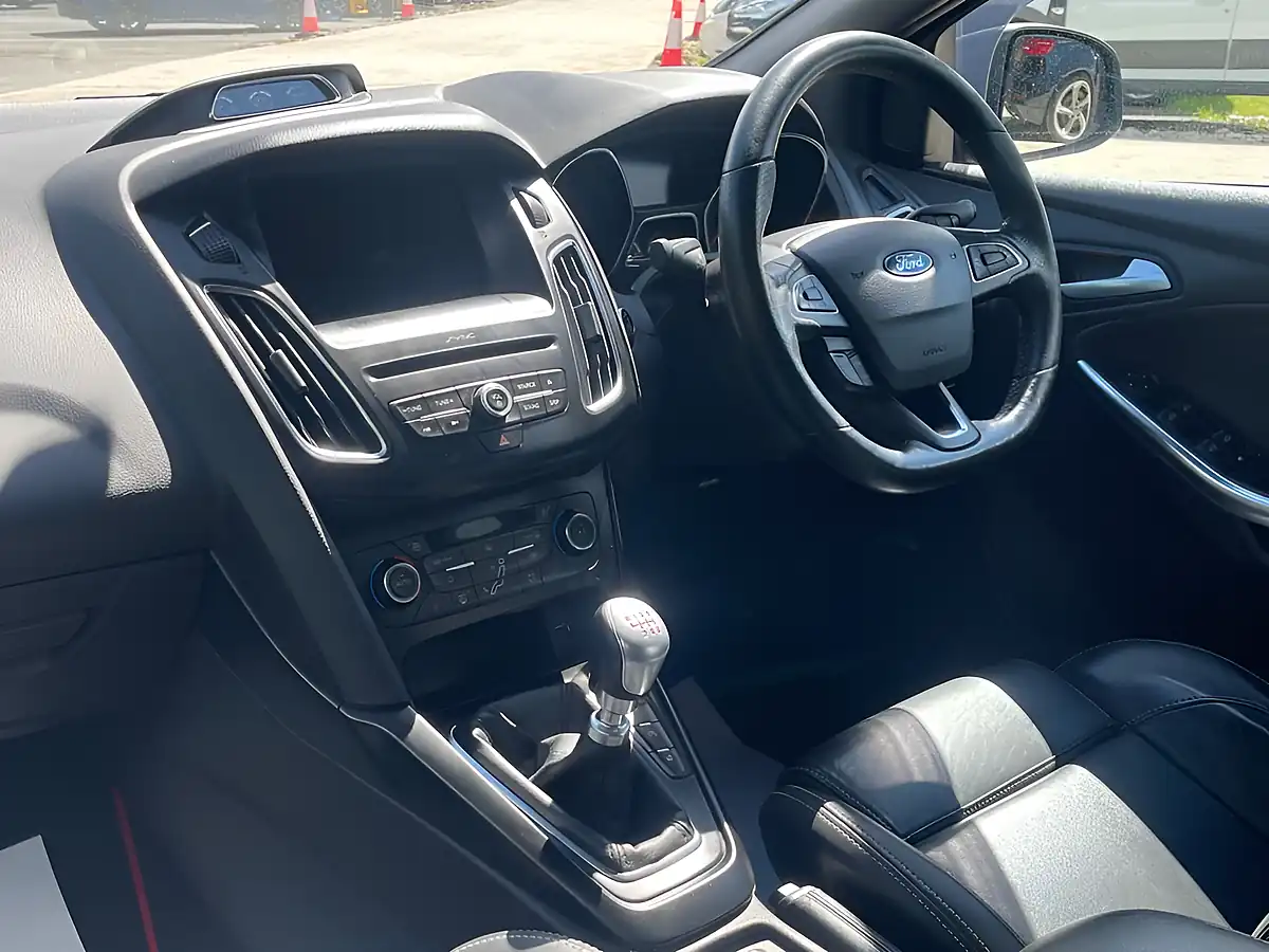 Used 2016 Ford Focus ST-3 Grey - Interior and Exterior details 8