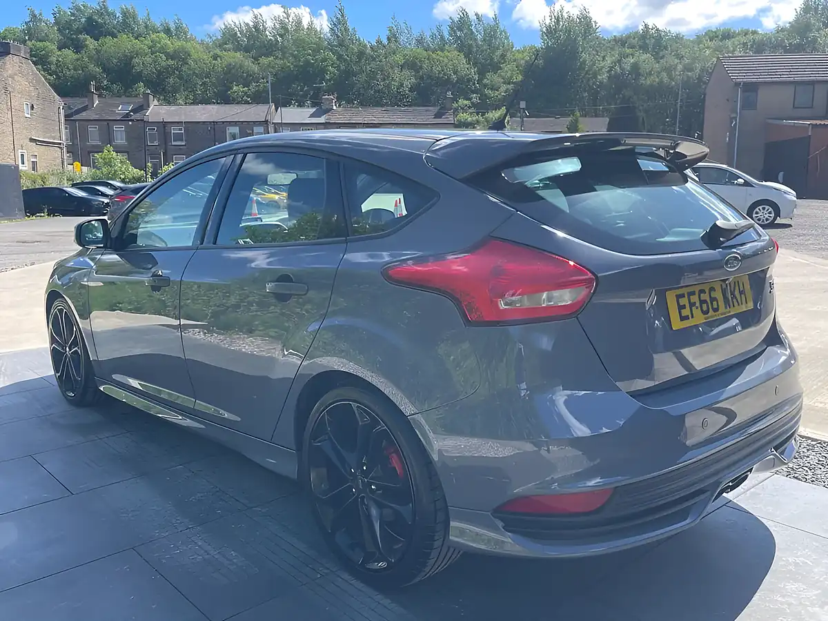 Used 2016 Ford Focus ST-3 Grey - Interior and Exterior details 13