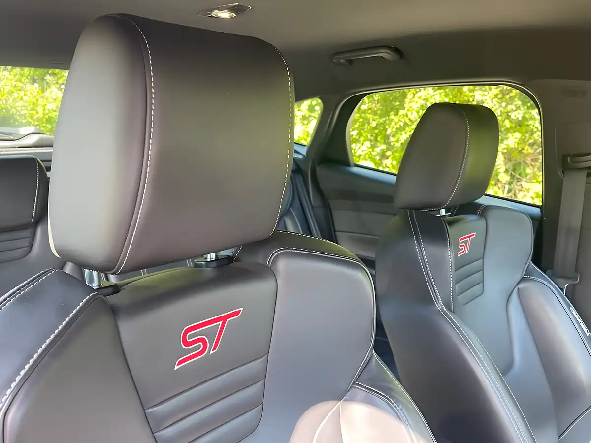 Used 2016 Ford Focus ST-3 Grey - Interior and Exterior details 14