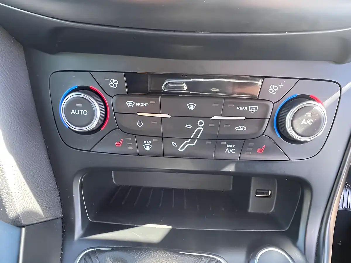 Used 2016 Ford Focus ST-3 Grey - Interior and Exterior details 6