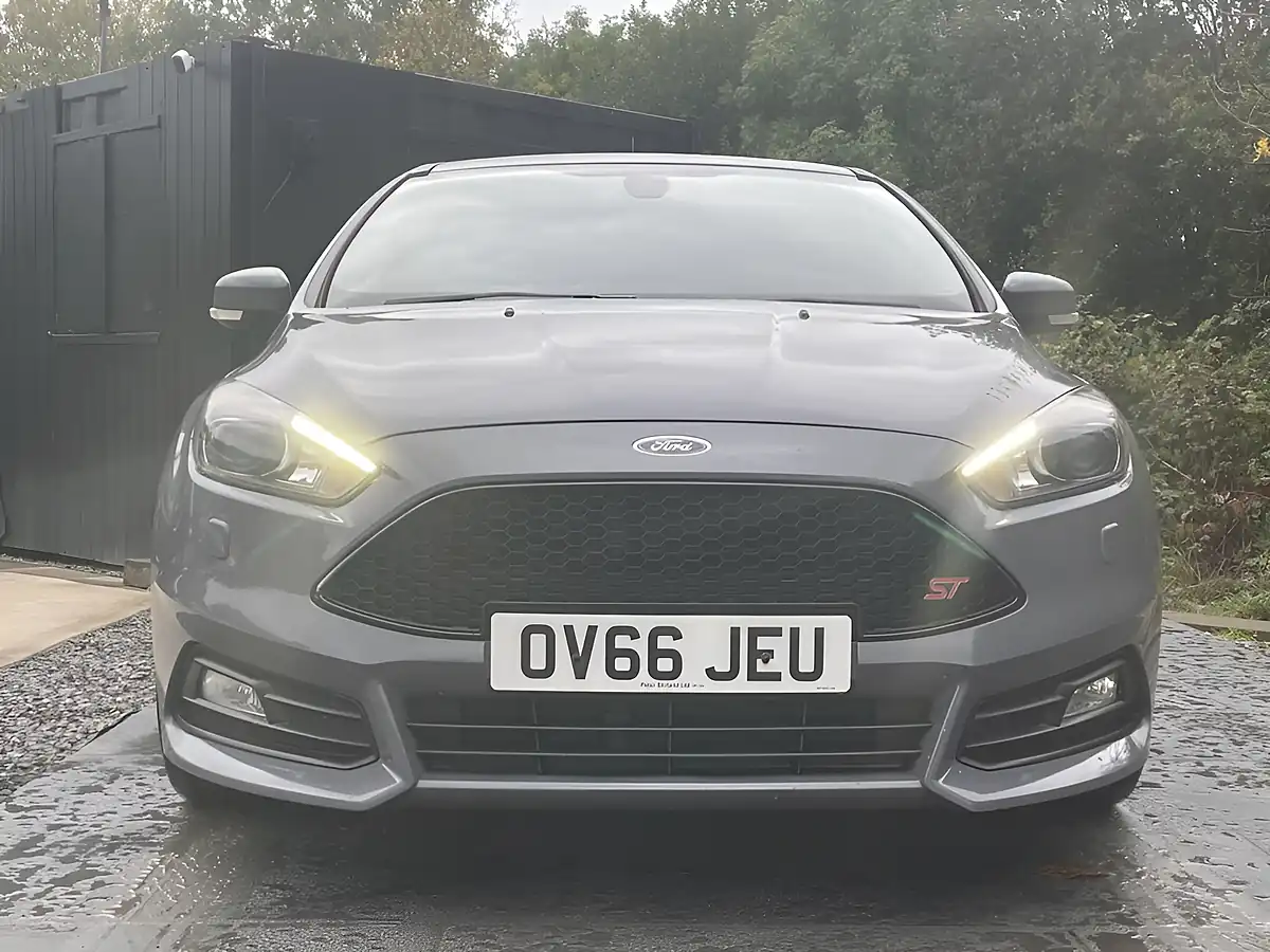 Used 2016 Ford Focus ST-3 Grey - Interior and Exterior details 10