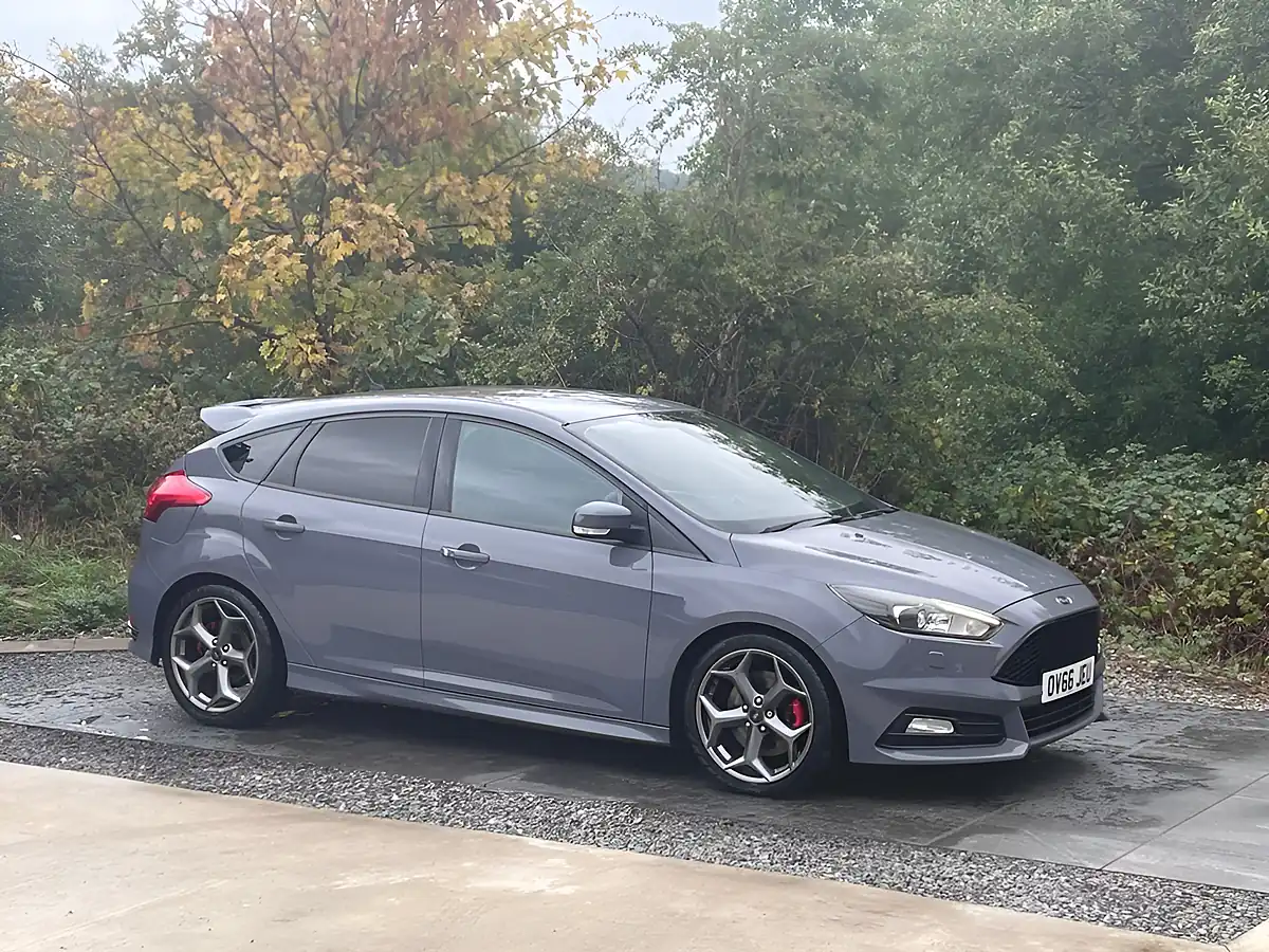 Used 2016 Ford Focus ST-3 Grey - Interior and Exterior details 13