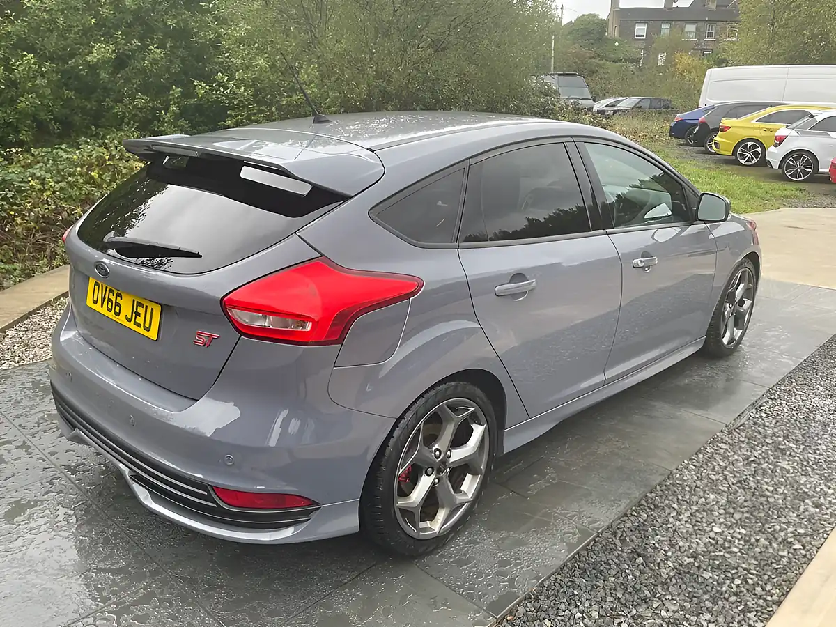 Used 2016 Ford Focus ST-3 Grey - Interior and Exterior details 15