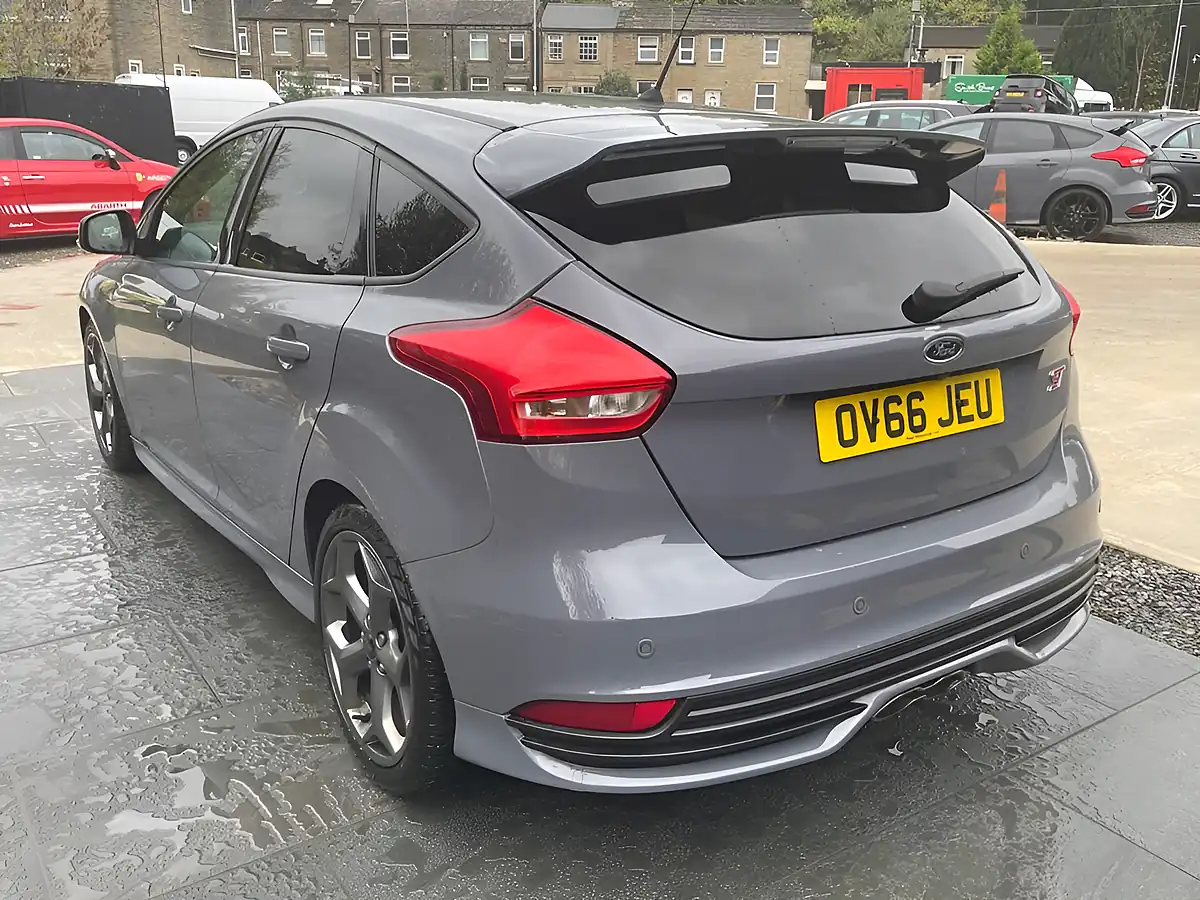 Used 2016 Ford Focus ST-3 Grey - Interior and Exterior details 16