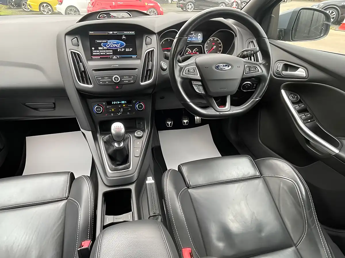 Used 2016 Ford Focus ST-3 Grey - Interior and Exterior details 17