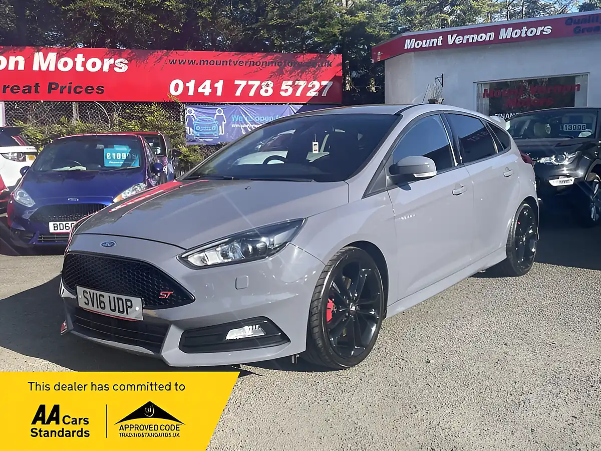 Used 2016 Ford Focus ST-3 Grey - Front View