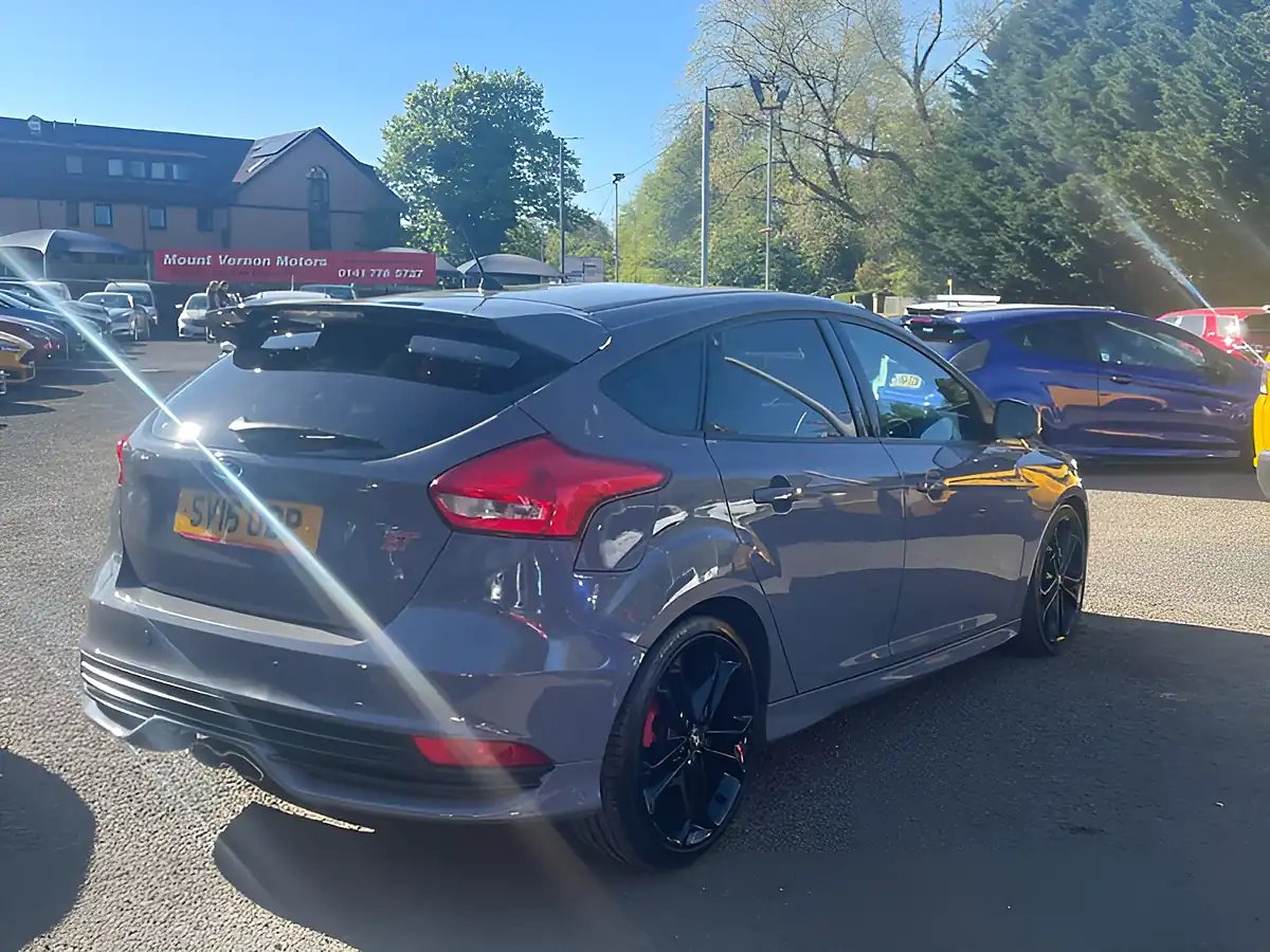 Used 2016 Ford Focus ST-3 Grey - Interior and Exterior details 8