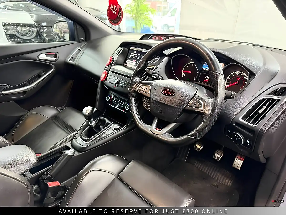 Used 2016 Ford Focus ST-3 Nardo Grey - Interior and Exterior details 12