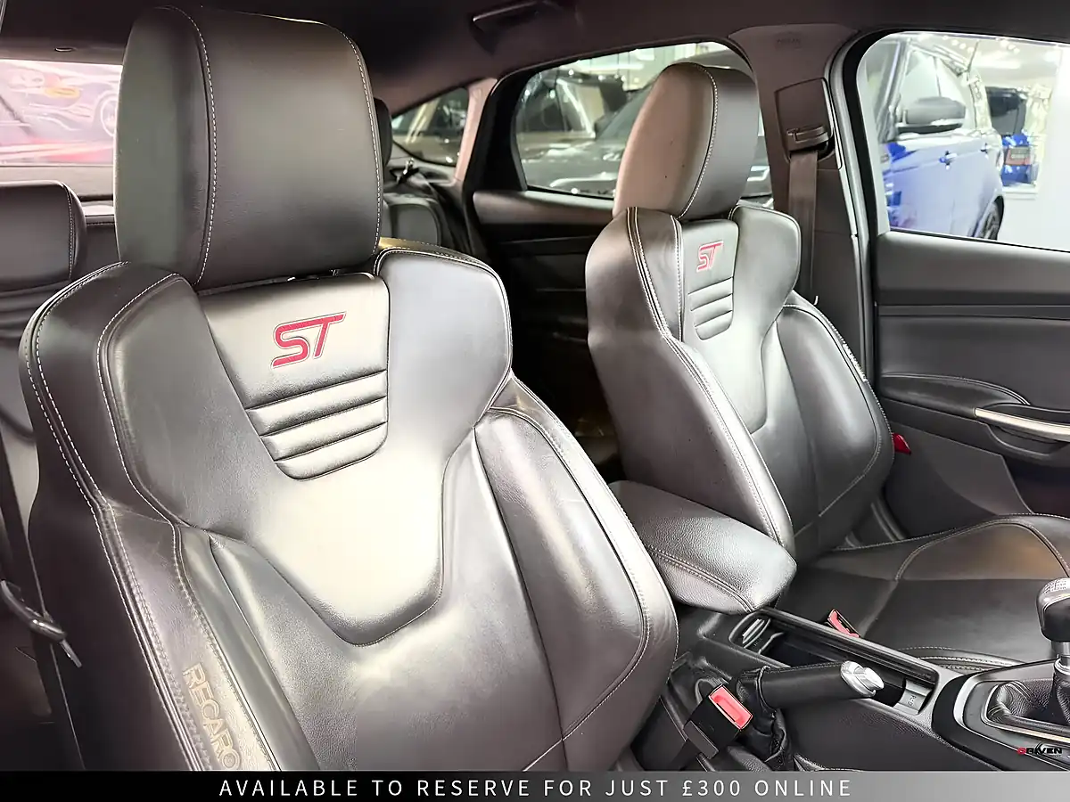 Used 2016 Ford Focus ST-3 Nardo Grey - Interior and Exterior details 4