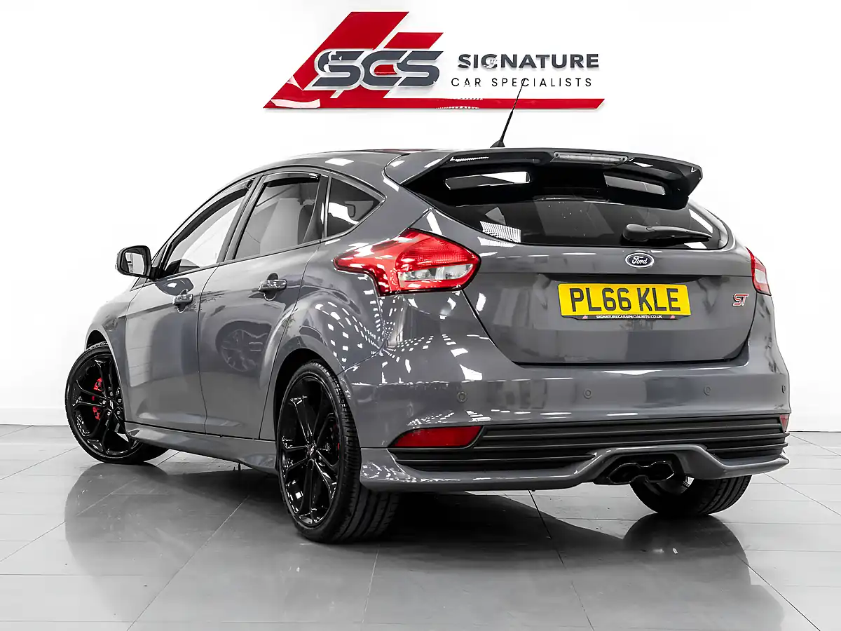 Used 2016 Ford Focus ST-3 Stealth Grey - Interior and Exterior details 4