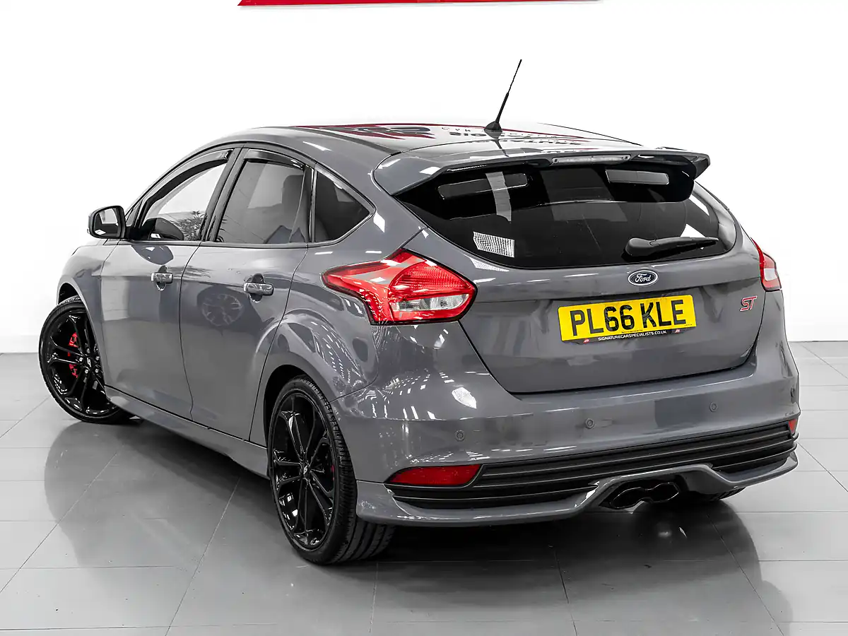 Used 2016 Ford Focus ST-3 Stealth Grey - Interior and Exterior details 8
