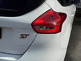 Used 2016 Ford Focus ST-3 White - Interior and Exterior details 10