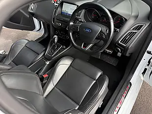 Used 2016 Ford Focus ST-3 White - Interior and Exterior details 11