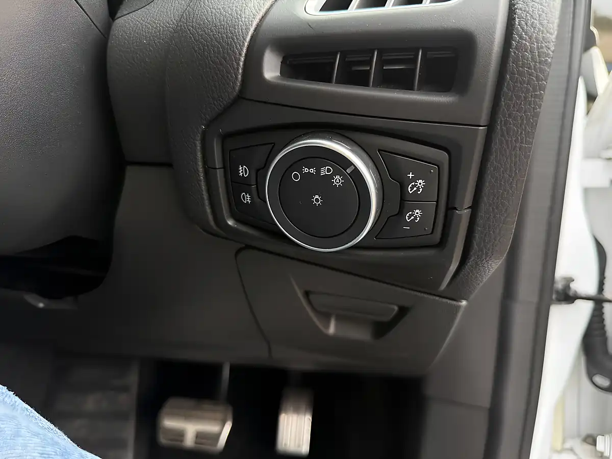 Used 2016 Ford Focus ST-3 White - Interior and Exterior details 20