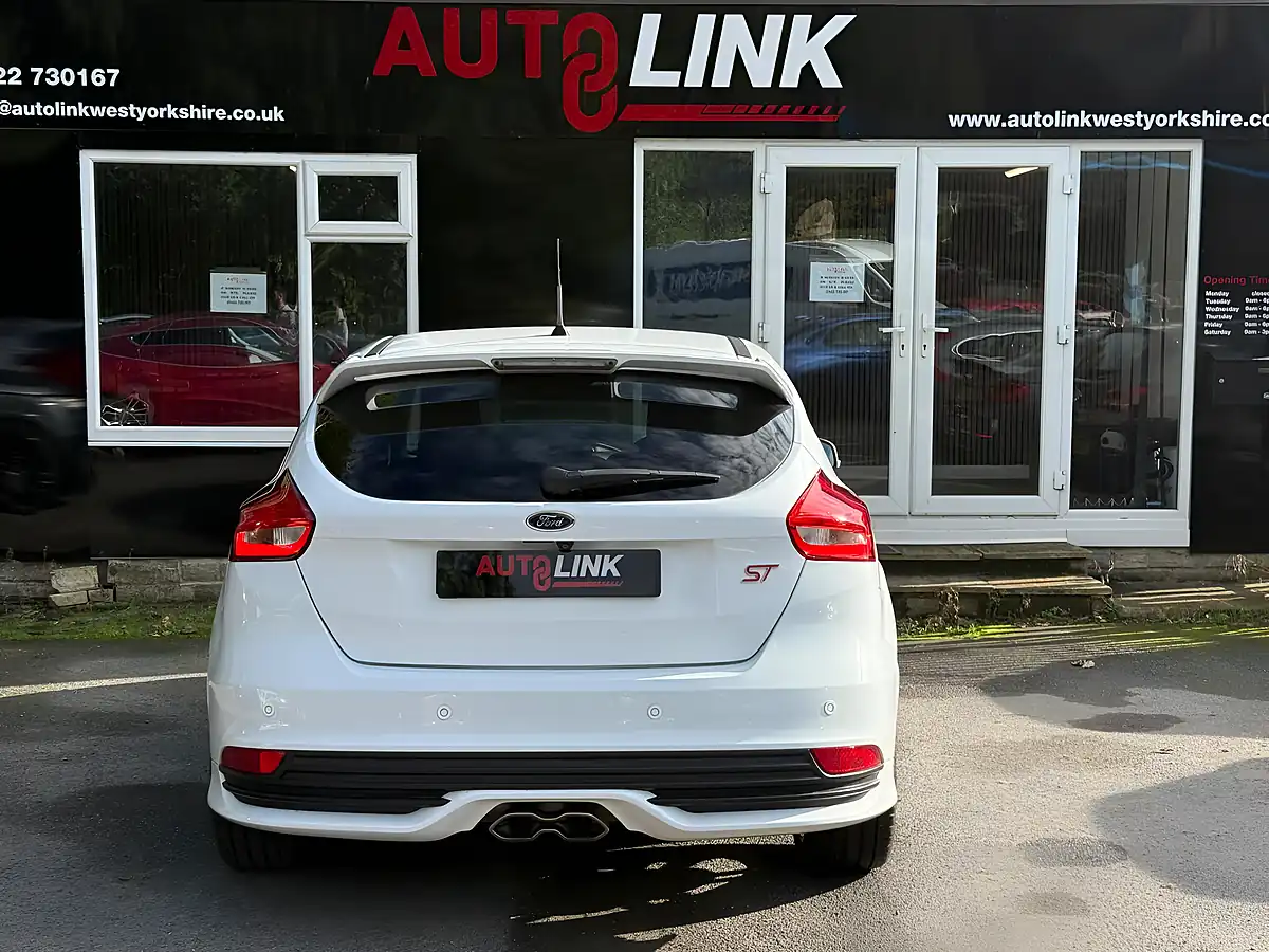 Used 2016 Ford Focus ST-3 White - Interior and Exterior details 5