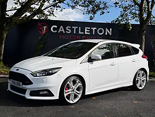 Used 2016 Ford Focus ST-3 White - Interior and Exterior details 10