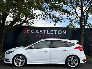 Used 2016 Ford Focus ST-3 White - Interior and Exterior details 11