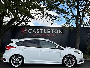 Used 2016 Ford Focus ST-3 White - Interior and Exterior details 12