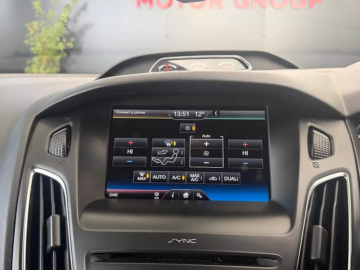 Used 2016 Ford Focus ST-3 White - Interior and Exterior details 18
