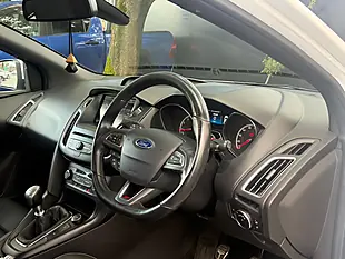 Used 2016 Ford Focus ST-3 White - Interior and Exterior details 19