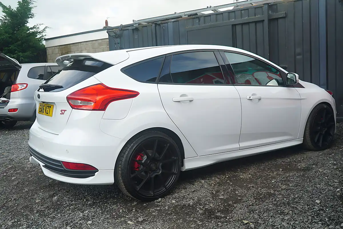 Used 2016 Ford Focus ST-3 White - Interior and Exterior details 11