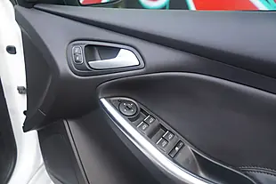 Used 2016 Ford Focus ST-3 White - Interior and Exterior details 13
