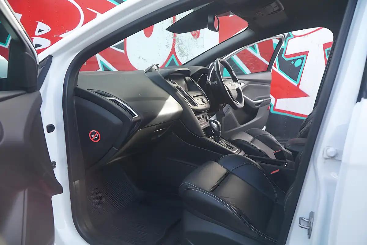 Used 2016 Ford Focus ST-3 White - Interior and Exterior details 19