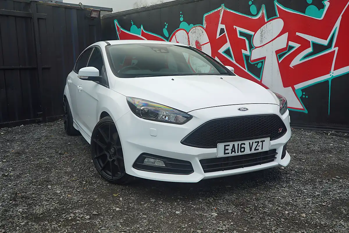 Used 2016 Ford Focus ST-3 White - Interior and Exterior details 2