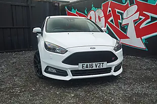 Used 2016 Ford Focus ST-3 White - Interior and Exterior details 3