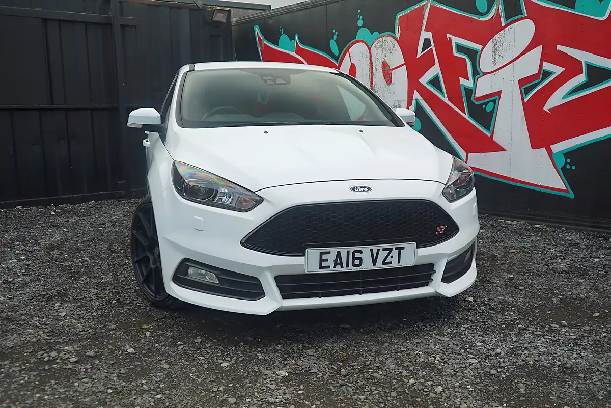 Used 2016 Ford Focus ST-3 White - Interior and Exterior details 3