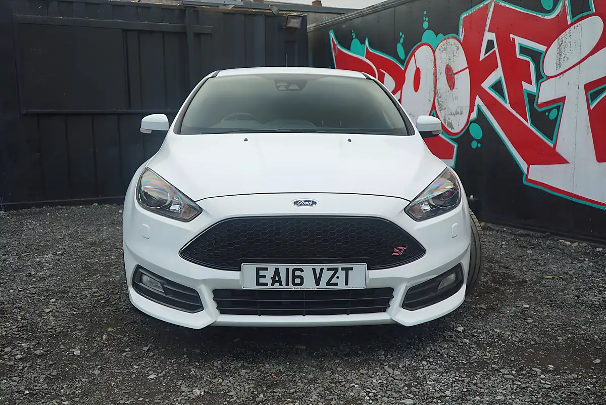 Used 2016 Ford Focus ST-3 White - Interior and Exterior details 4