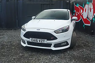 Used 2016 Ford Focus ST-3 White - Interior and Exterior details 5