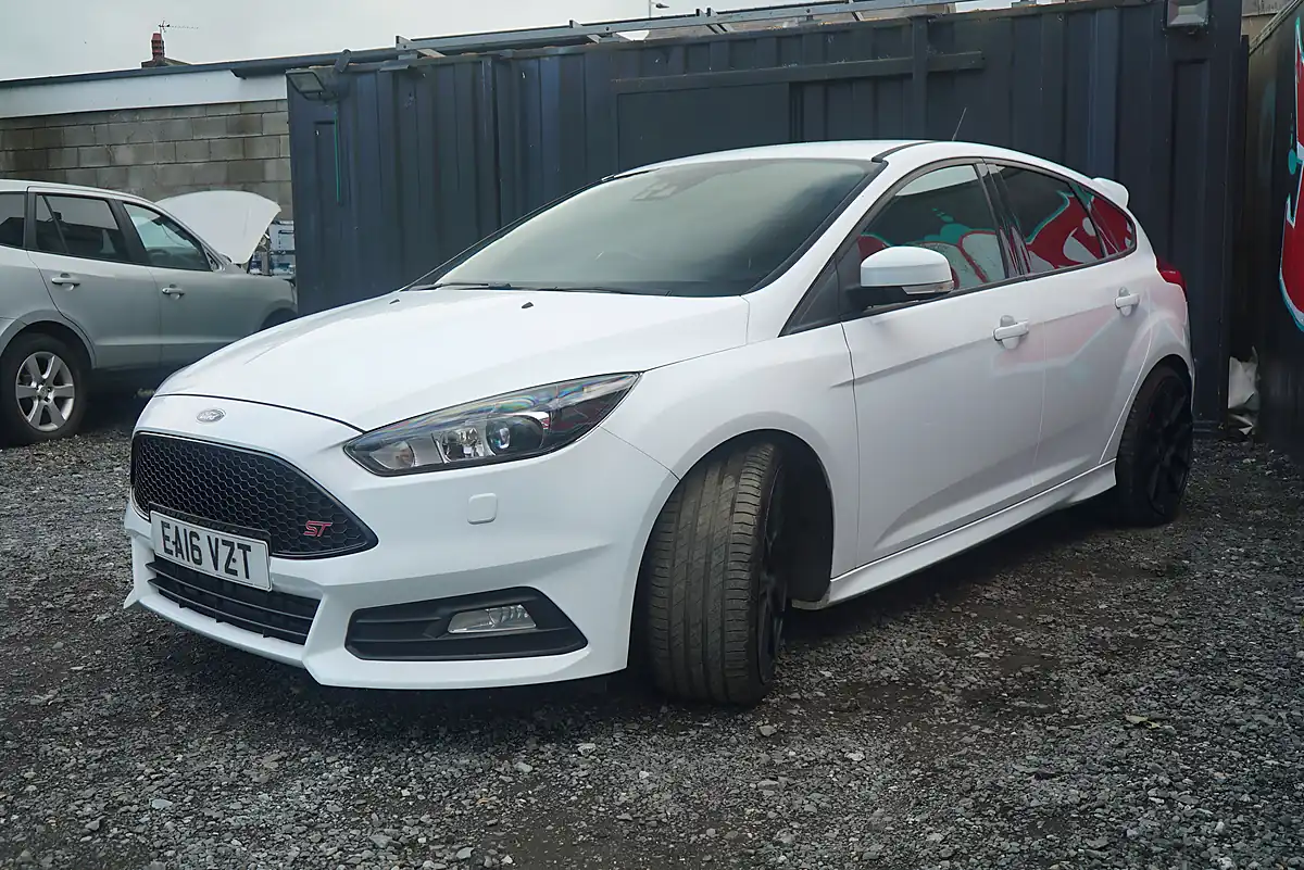 Used 2016 Ford Focus ST-3 White - Interior and Exterior details 7