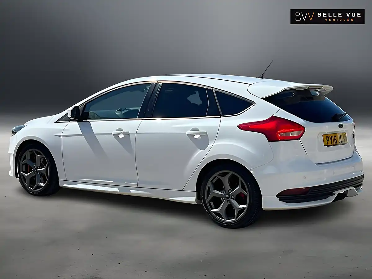 Used 2016 Ford Focus ST-3 White - Interior and Exterior details 11
